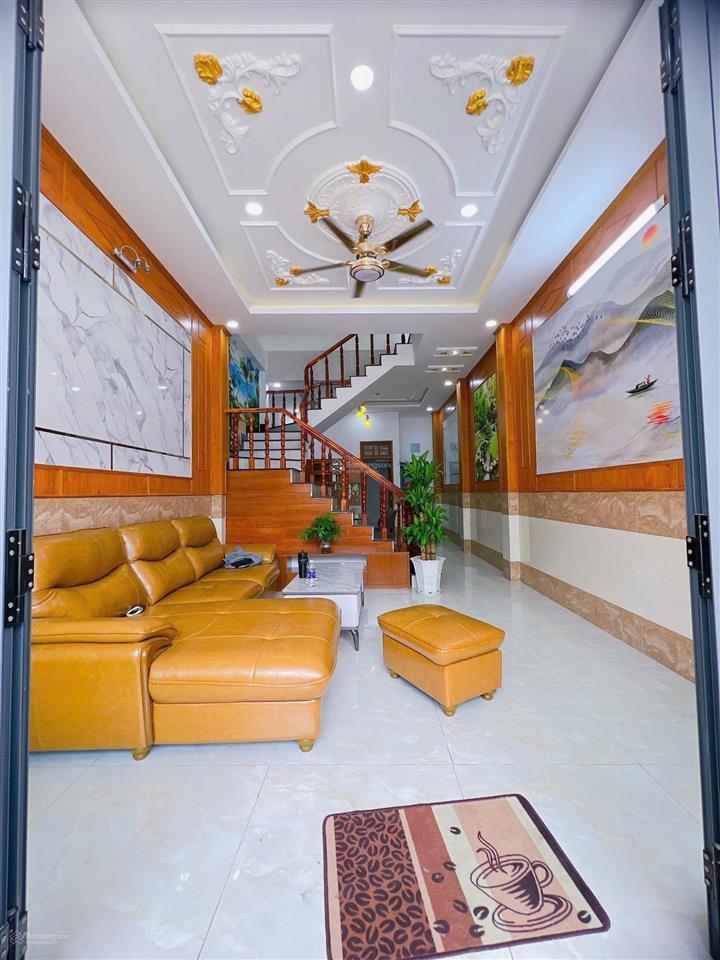 Chủ gửi bán 1 trệt 1 lầu hoàn công( tân hạnh củ). dt 4x15,3=70m2. nở hậu 4,5m. giá 3tỷ3