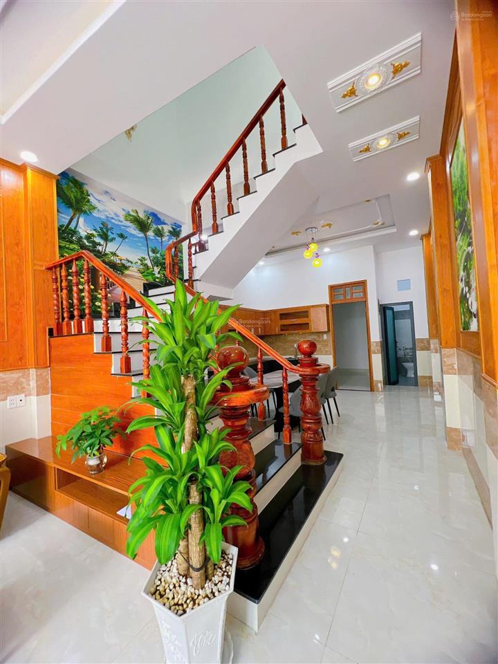 Chủ gửi bán 1 trệt 1 lầu hoàn công( tân hạnh củ). dt 4x15,3=70m2. nở hậu 4,5m. giá 3tỷ3