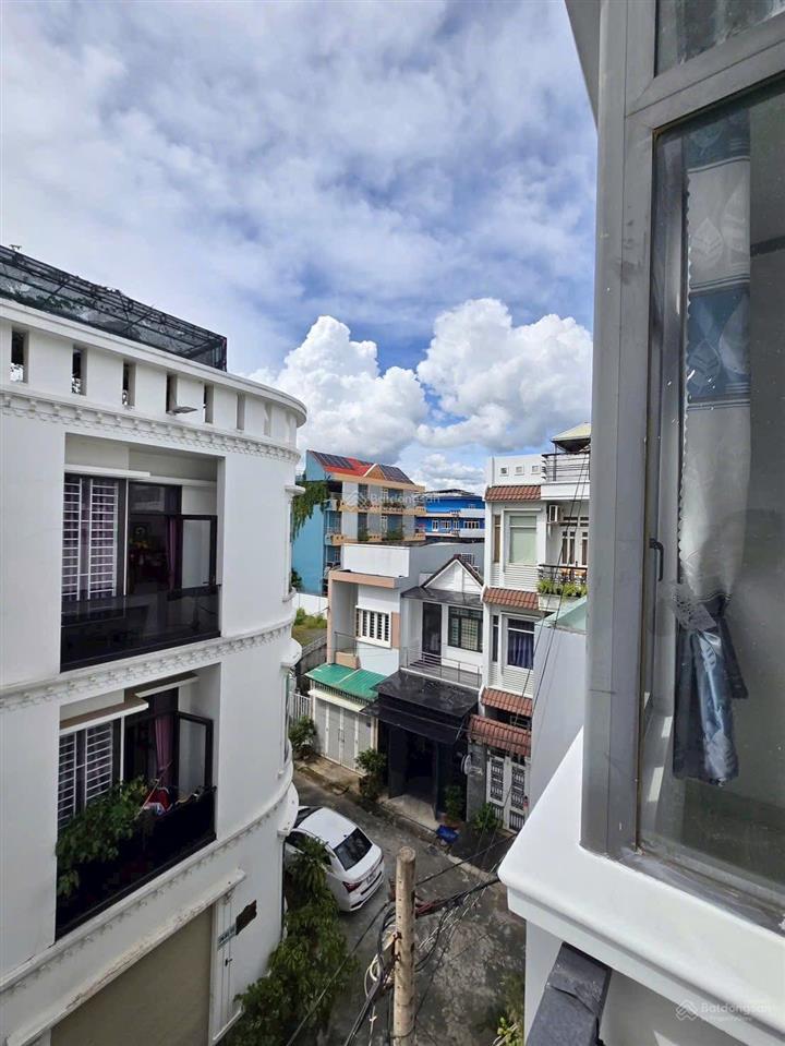 Bán nhà 1 trệt 2 lầu phường trấn biên( bửu long củ). dt 49,5m2. giá 3tỷ950