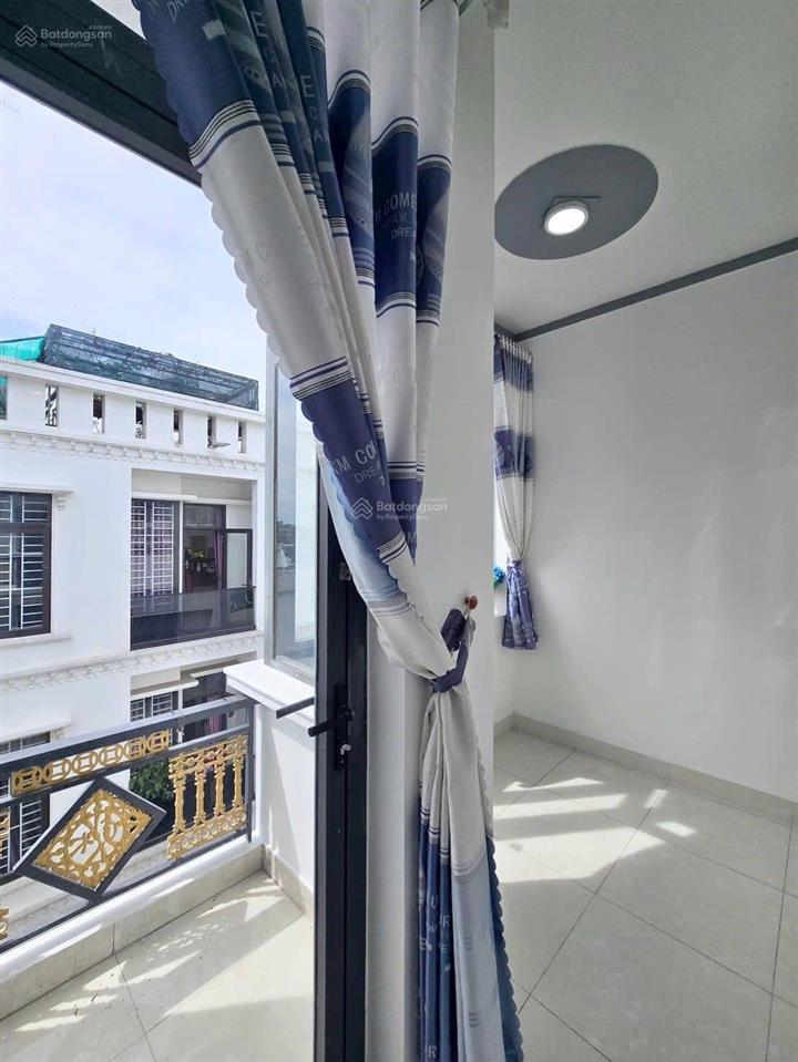 Bán nhà 1 trệt 2 lầu phường trấn biên( bửu long củ). dt 49,5m2. giá 3tỷ950