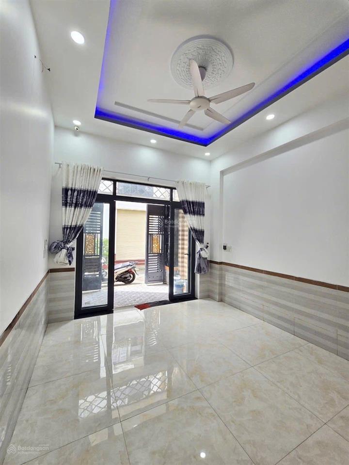 Bán nhà 1 trệt 2 lầu phường trấn biên( bửu long củ). dt 49,5m2. giá 3tỷ950