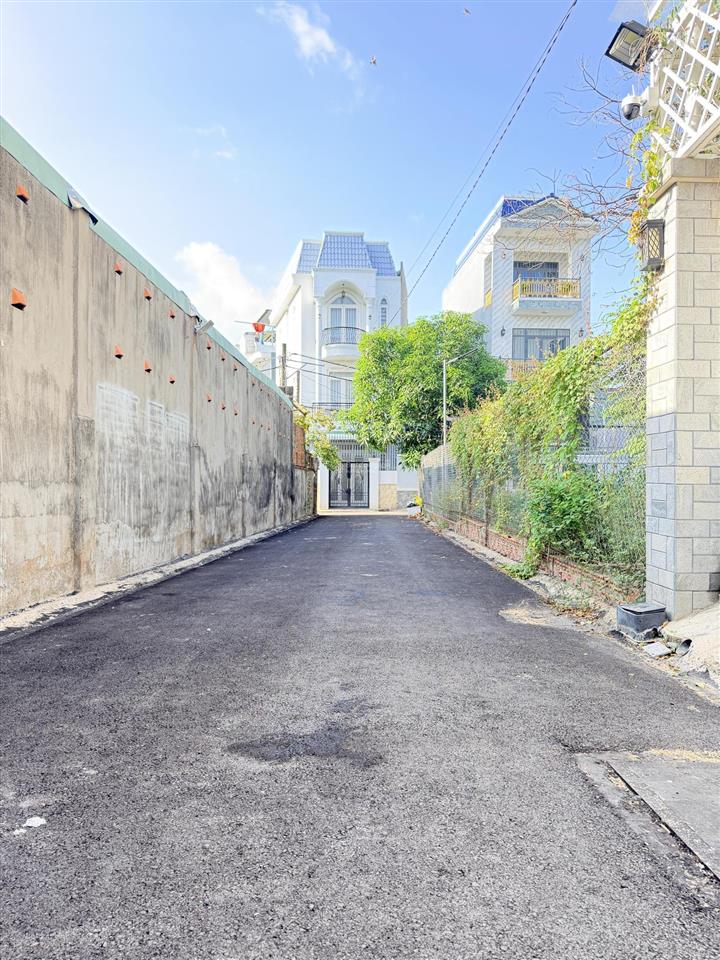 Chủ gửi bán đất phường hiệp hoà biên hoà. dt 4,5x14m=69,1m2. giá 3 tỷ 150 triệu