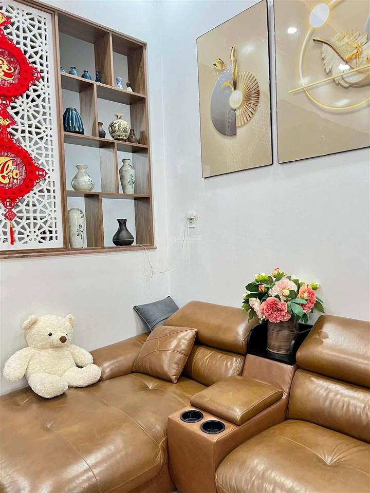 Chủ gửi bán nhà 1 trệt 2 lầu phường biên hoà (hoá an cũ). dt 5x18=90m2. giá 5,2 tỷ tl