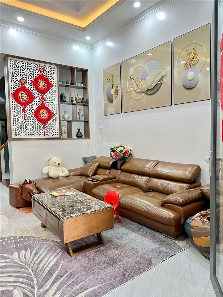 Chủ gửi bán nhà 1 trệt 2 lầu phường biên hoà (hoá an cũ). dt 5x18=90m2. giá 5,2 tỷ tl
