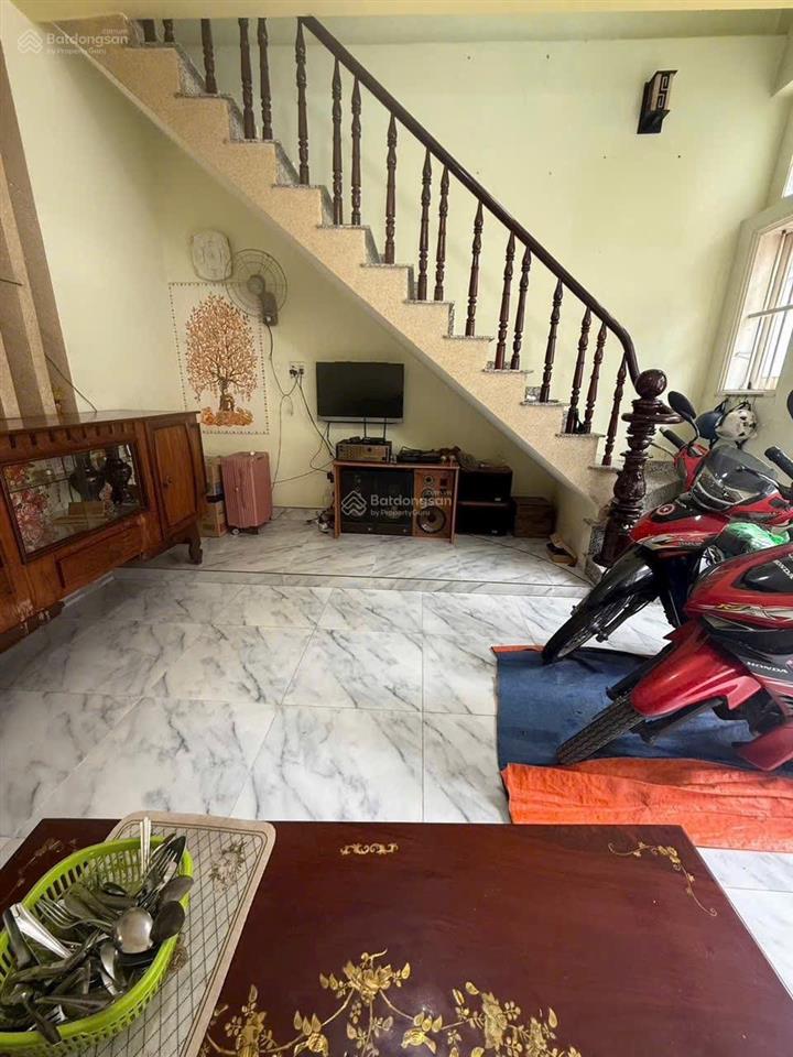 Cho thuê nhà 1 trệt 1 lầu phường bửu hoà củ. dt 5x18=90m2. giá 6tr5/ tháng