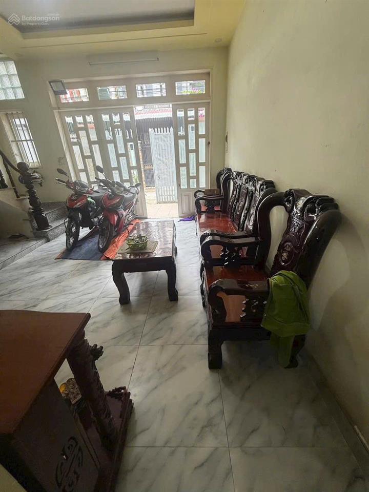 Cho thuê nhà 1 trệt 1 lầu phường bửu hoà củ. dt 5x18=90m2. giá 6tr5/ tháng
