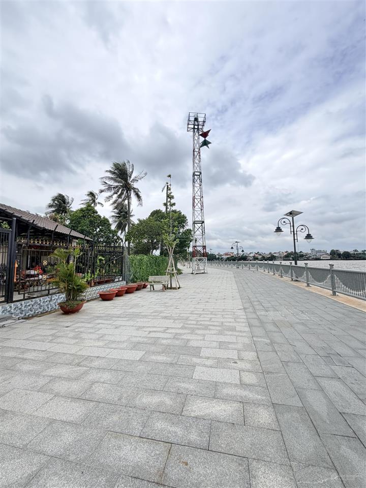 Mặt view sông cù lao hiệp hoà. dt 395,3m2. giá 16 tỷ, lvcc