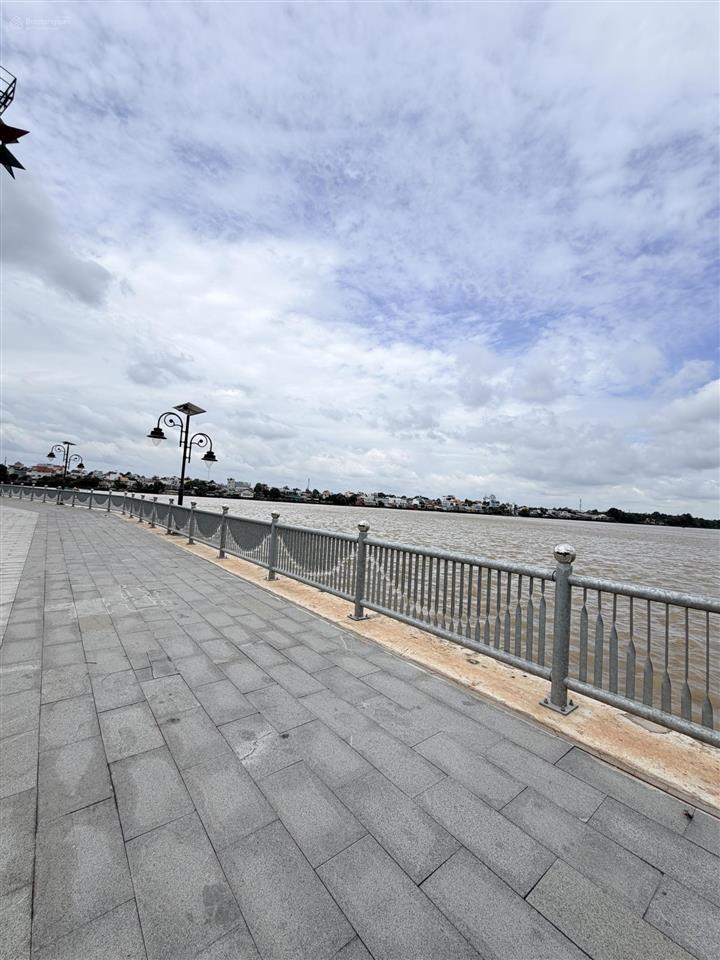 Mặt view sông cù lao hiệp hoà. dt 395,3m2. giá 16 tỷ, lvcc