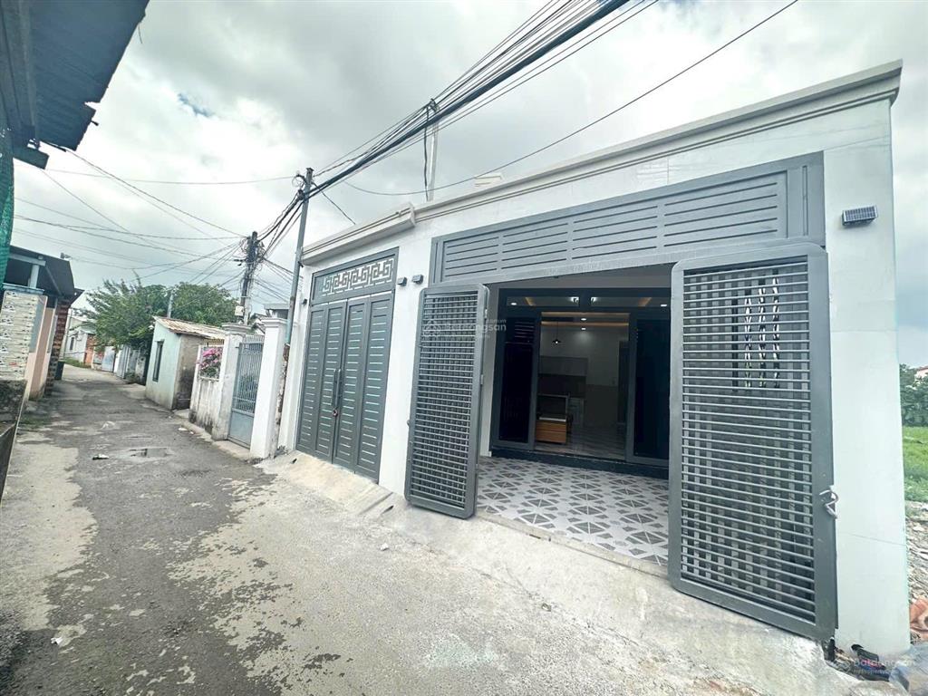 Bán nhà cấp 4 mới phường tân vạn cũ. dt 75m2. giá 2 tỷ 250 triệu đường xe hơi thông