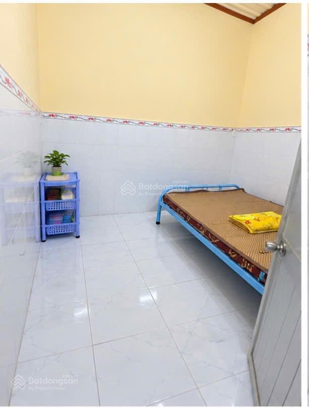 Cho thuê nhà cấp 4 phường (hóa an). dt 100m2. giá 5triệu/ tháng