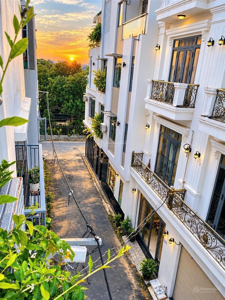 Nhà 1 trệt 2 lầu p. hiệp hòa. dt 4x15m=62m2. giá 4tỷ6