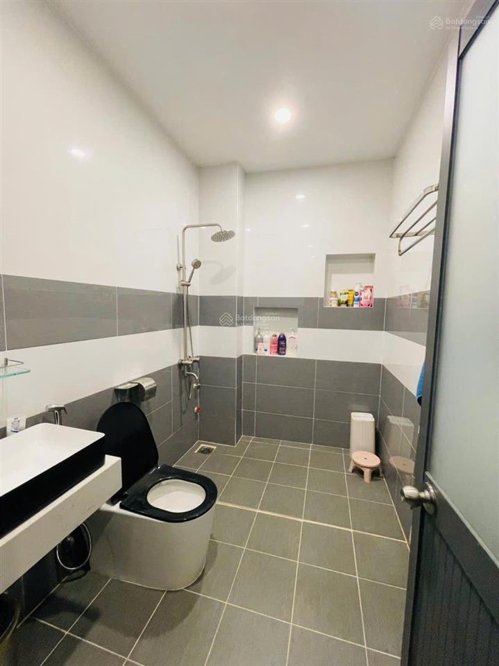 Nhà 1 trệt 2 lầu p. hiệp hòa. dt 4x15m=62m2. giá 4tỷ6