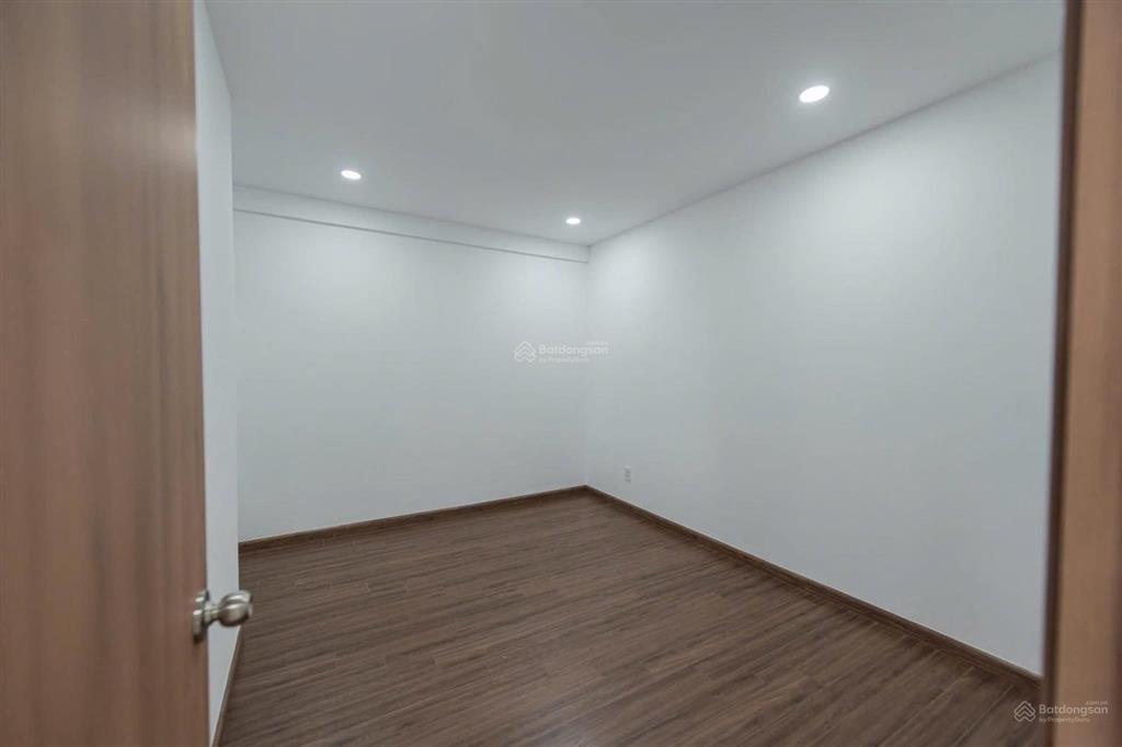 Căn hộ conic boulevard 2pn lầu đẹp view công viên  thanh toán 900tr ở ngay.  0963 129 ***