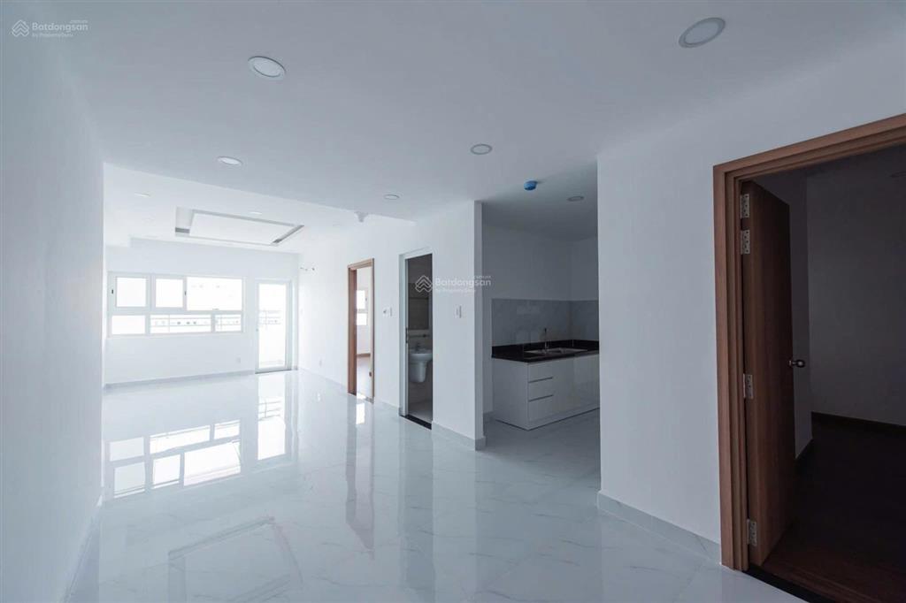 Căn hộ conic boulevard 2pn lầu đẹp view công viên  thanh toán 900tr ở ngay.  0963 129 ***