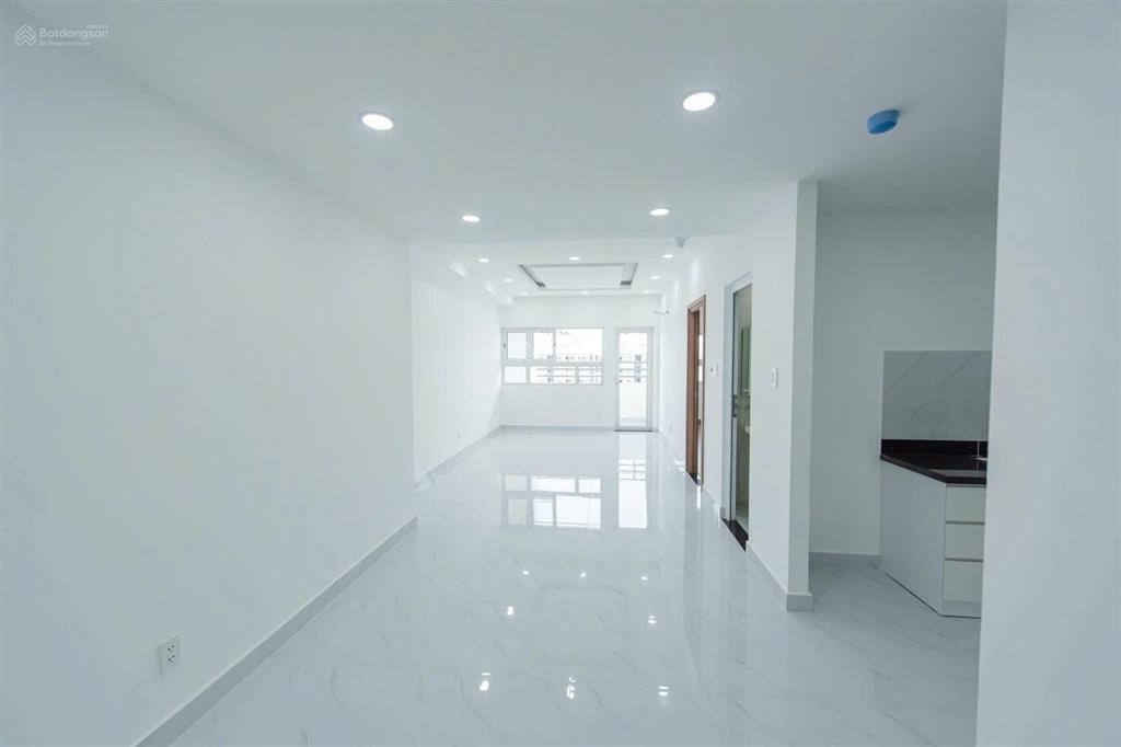 Căn hộ conic boulevard 2pn lầu đẹp view công viên  thanh toán 900tr ở ngay.  0963 129 ***