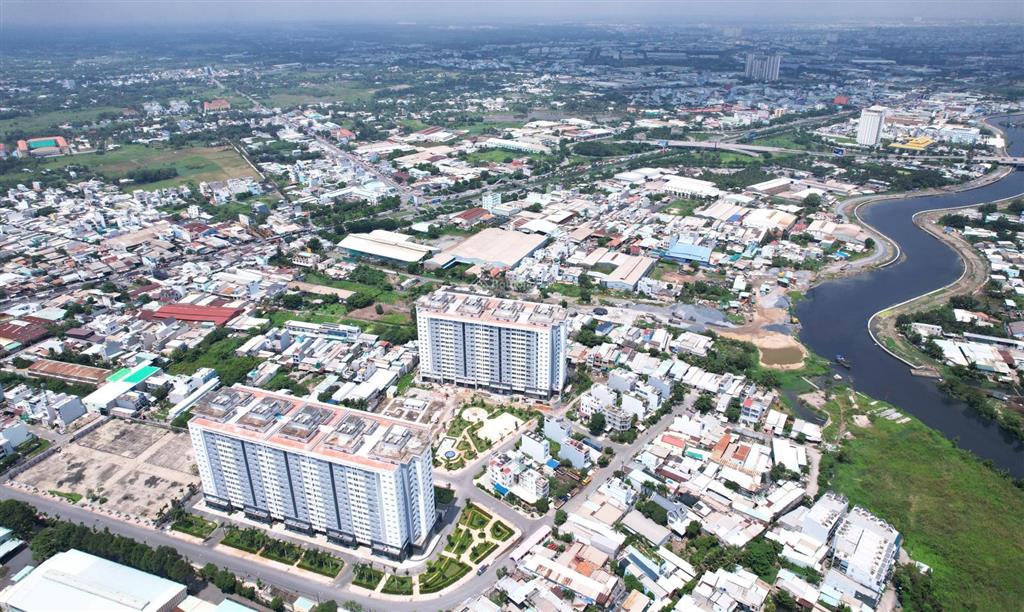 Căn hộ conic boulevard 2pn lầu đẹp view công viên  thanh toán 900tr ở ngay.  0963 129 ***