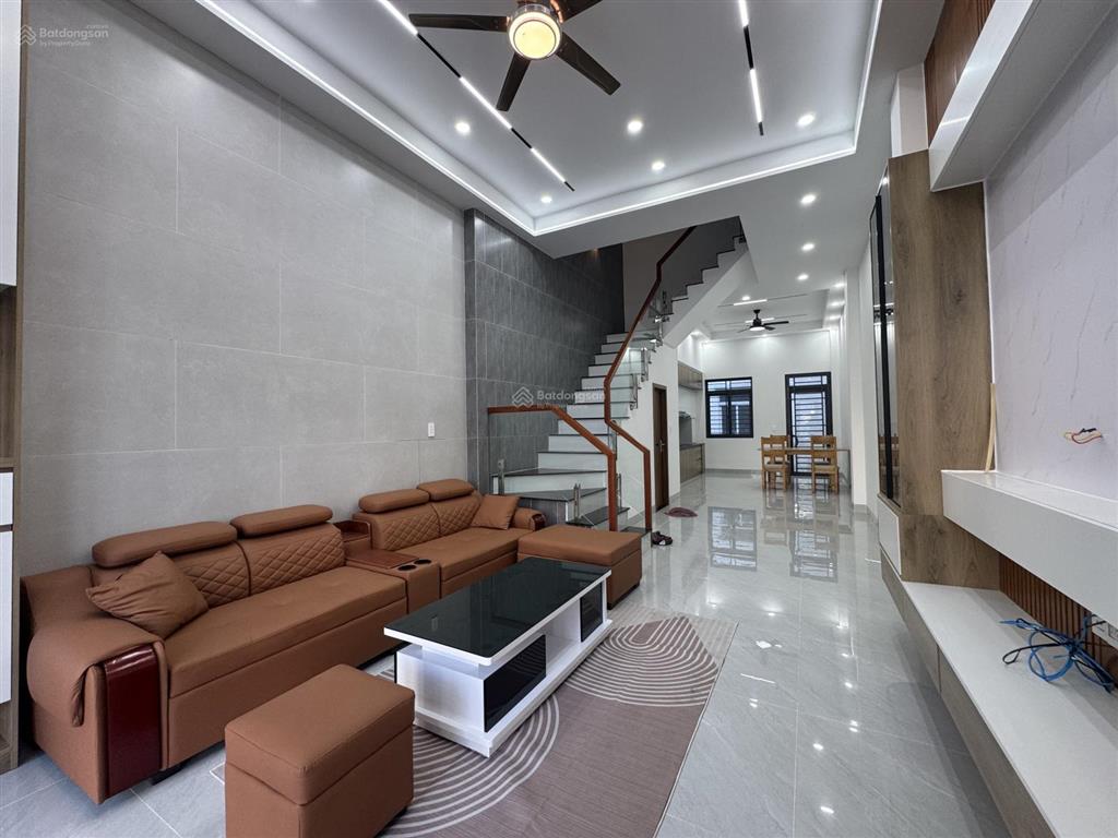 Căn góc 3 mặt tiền công viên kdc icon central. ngay chợ thông dụng. liền kề vincom dĩ an