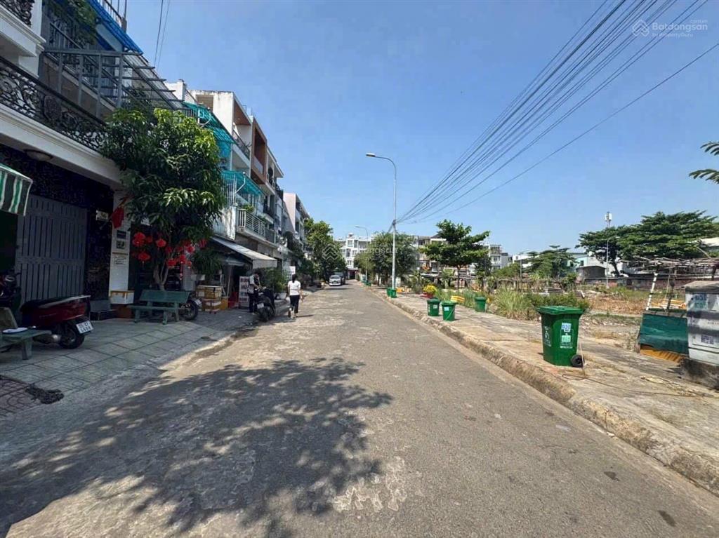 Bán nền đất góc 2mt đường 447b 1/ lê văn việt tăng nhơn phú a q9 cũ