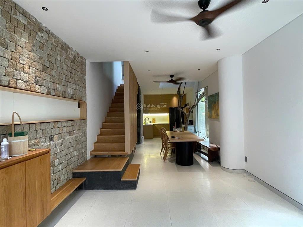 Bán căn góc 1tr 3l hxh nguyễn duy trinh phú hữu q9