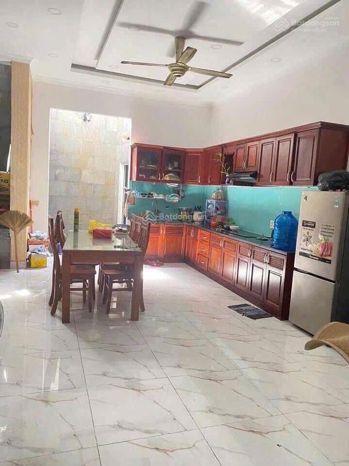 Bán căn nhà 4 tầng mặt tiền đường số ngay nguyễn duy trinh long trường quận 9