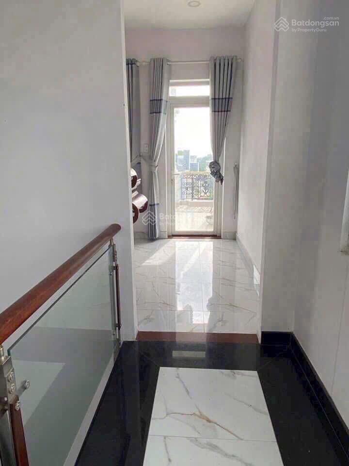 Bán căn nhà 4 tầng mặt tiền đường số ngay nguyễn duy trinh long trường quận 9