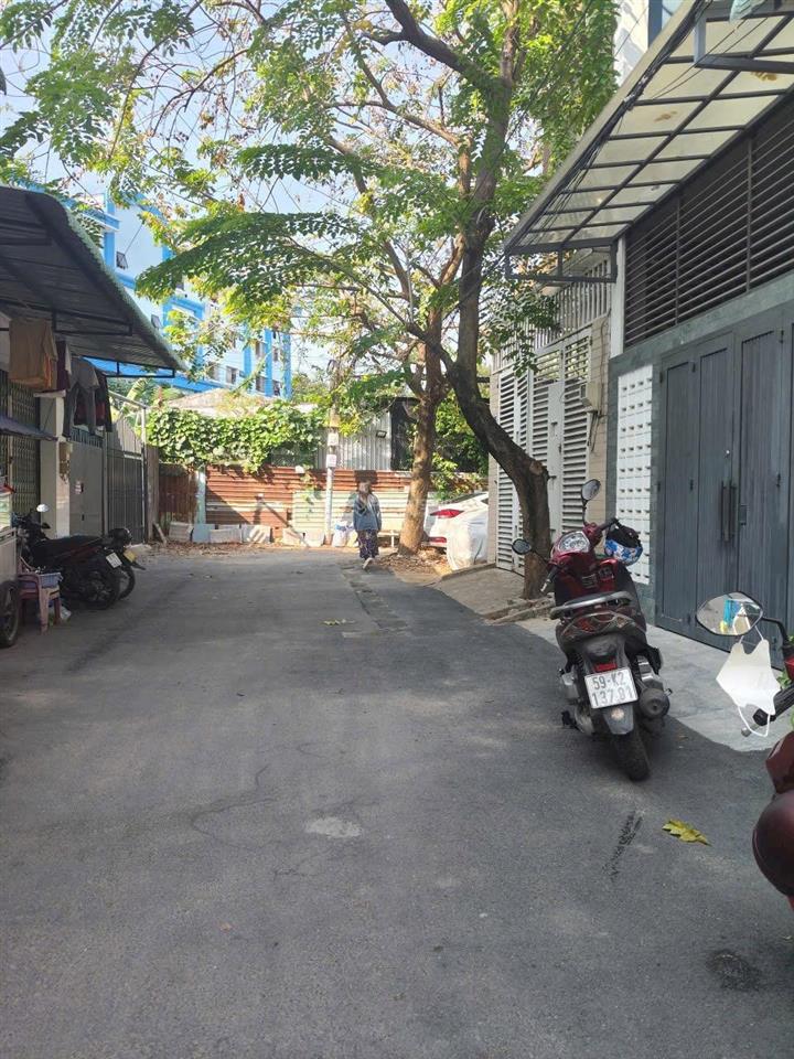 Bán chdv hxh đường man thiện tăng nhơn phú a q9 8p/32triệu khoán
