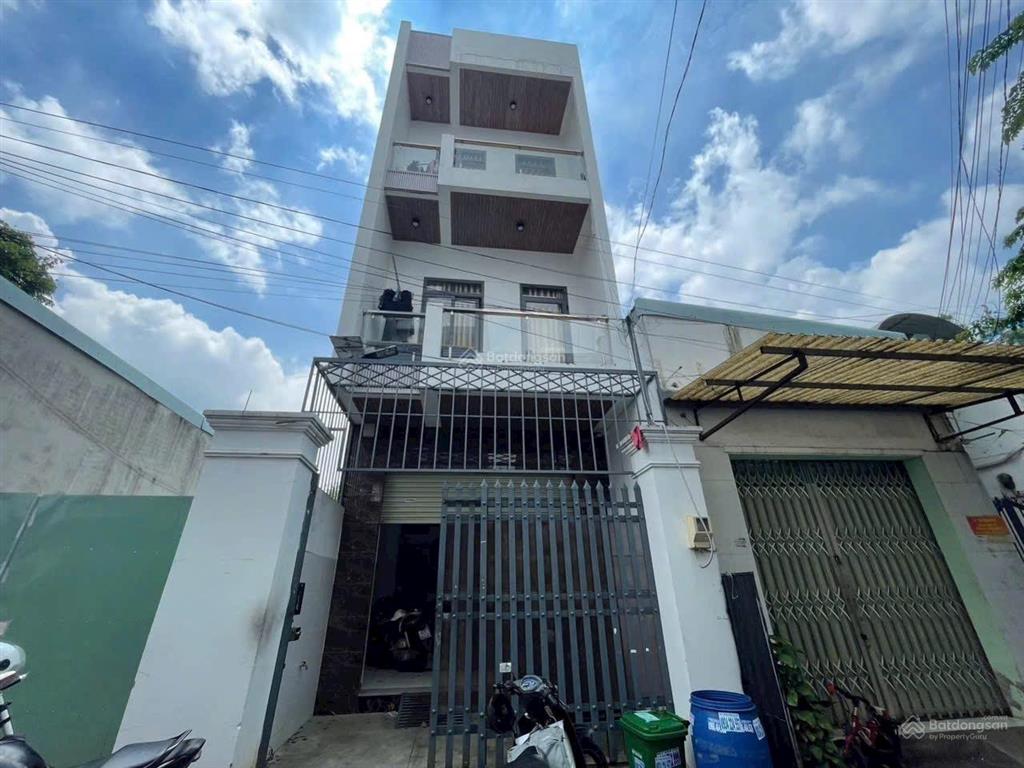 Bán chdv hxh đường man thiện tăng nhơn phú a q9 8p/32triệu khoán