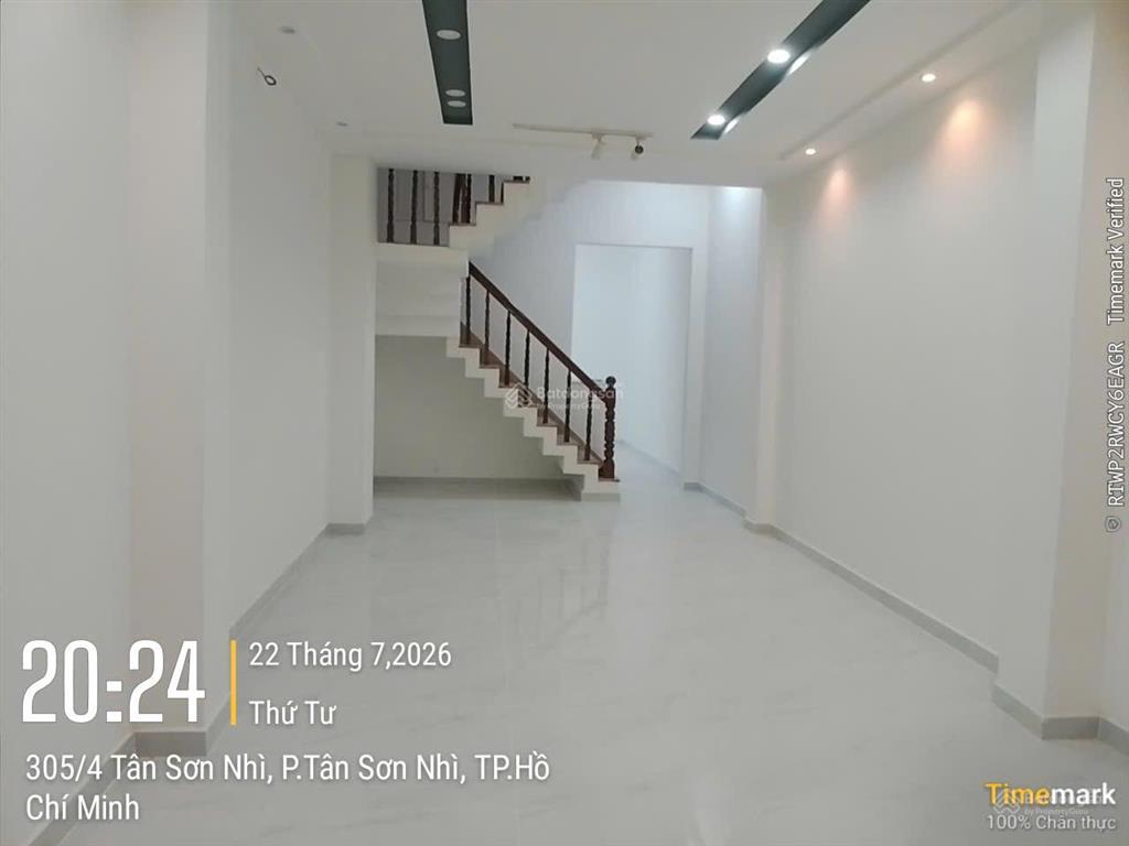 Nhà 5x11m. 2pn, 2wc, phòng khách + ban công nhà thoáng, nhiều cửa sổ, đón nắng tự nhiên