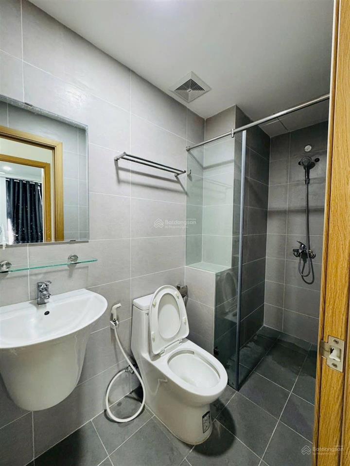 Chính chủ gửi bán căn hộ bcons bee 2pn 2wc full nội thất