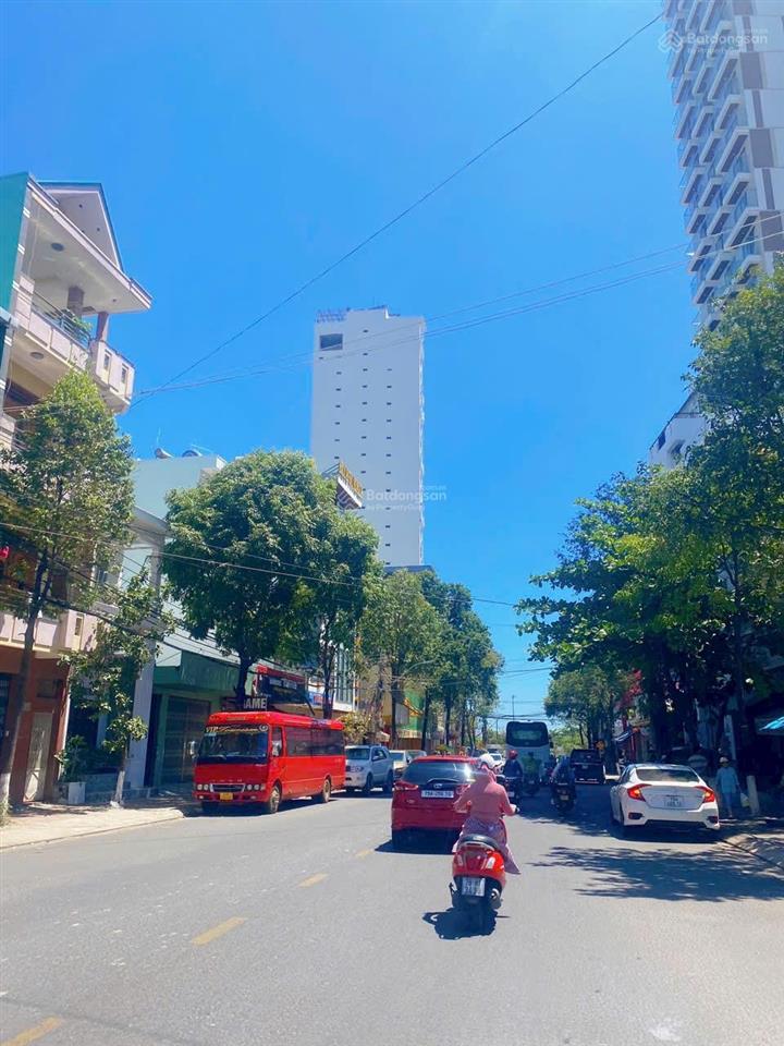 Chỉ 49,5 tỷ sở hữu 278,1m2 ngang 11m. mặt đường hoàng diệu. gần biển trần phú nha trang. tặng nhà
