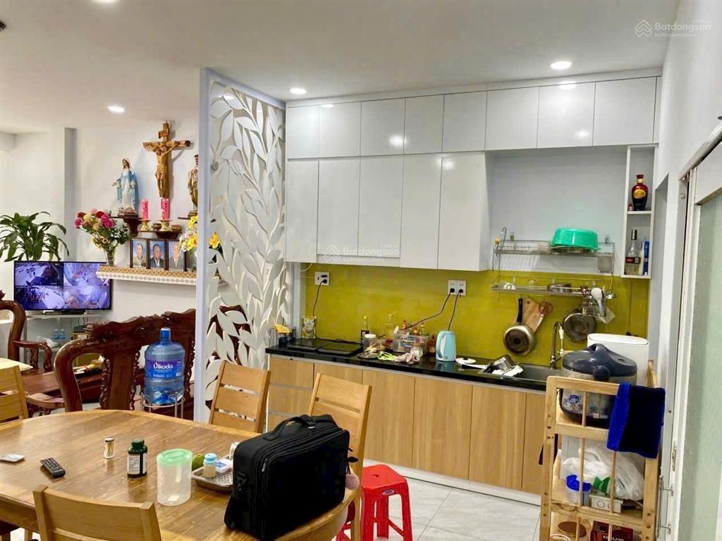 Chỉ 15 tỷ sở hữu nhà 3 tầng 90m2 ngang 4,84m mặt tiền đường trần quý cáp. thành phố nha trang