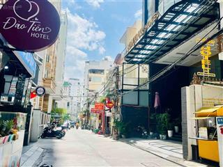 Bán đất đẹp gần biển và quảng trường. 381,8m2 ngang 14,5m chỉ 210tr/m2. hẻm 6m nguyễn thị minh khai