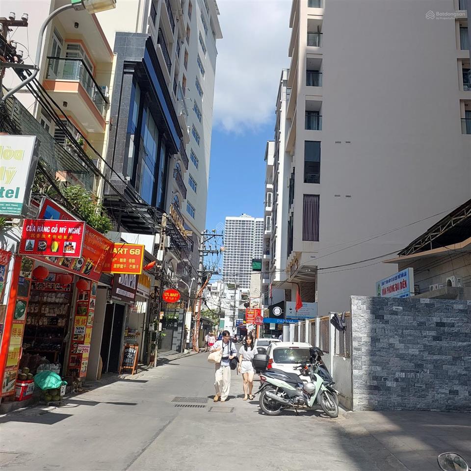 Bán đất đẹp gần biển và quảng trường. 381,8m2 ngang 14,5m chỉ 200tr/m2. hẻm 6m nguyễn thị minh khai