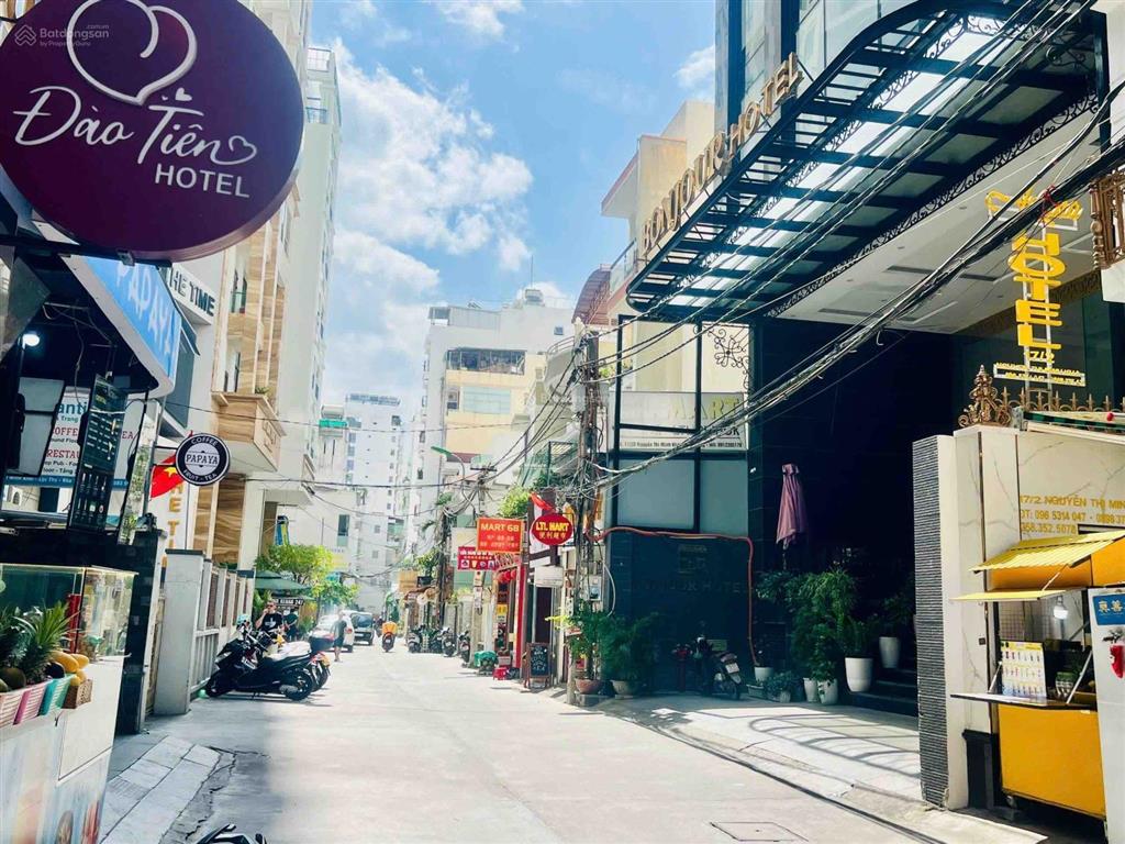 Bán đất đẹp gần biển và quảng trường. 381,8m2 ngang 14,5m chỉ 200tr/m2. hẻm 6m nguyễn thị minh khai