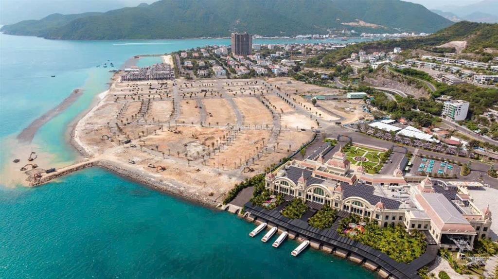 Chỉ 42,276 tỷ sở hữu 240m2 biệt thự đơn lấp dự án vinhomes bearl bay nha trang ( vin ph7s quý )