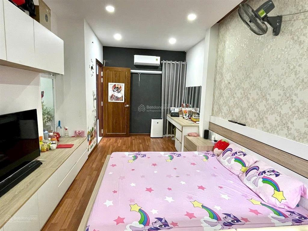 Chỉ 11,850 tỷ sở hữu 100m2 nhà 3 tầng full nội thất. kđt hà quang 1, phước hải, nha trang