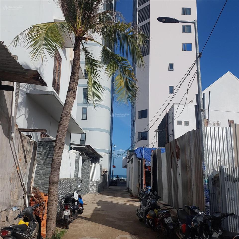 Bán nhà 4 tầng cách biển phạm văn đồng chỉ mấy bước chân giá 11,5 tỷ thương lượng bắc nha trang