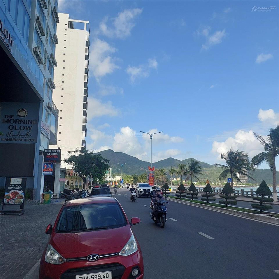 Bán nhà 4 tầng cách biển phạm văn đồng chỉ mấy bước chân giá 11,5 tỷ thương lượng bắc nha trang