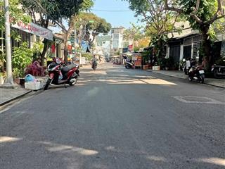 Bán nhà 2 tầng gần biển 87,4m2 ngang 5,15m chỉ 8,8 tỷ. đường vạn hòa. trung tâm tp nha trang