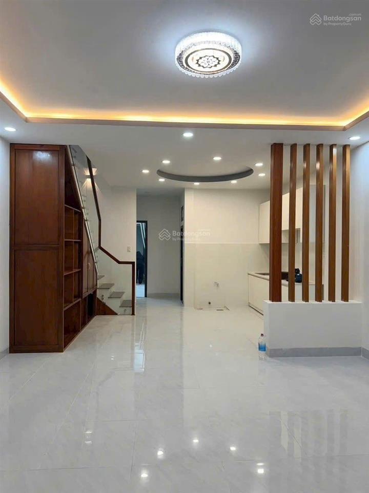 Bán nhà 2 tầng gần biển 87,4m2 ngang 5,15m chỉ 8,8 tỷ. đường vạn hòa. trung tâm tp nha trang