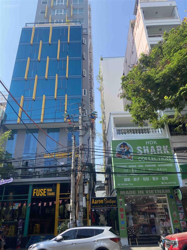 Bán nhà 3 tầng góc 2 mặt đường biệt thự 87,1m2 chỉ 52 tỷ. đang có dòng tiền 90tr/th. nha trang