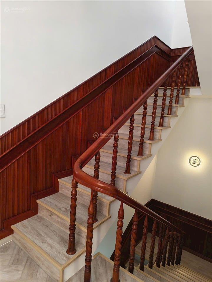 Bán căn góc 4 tầng mặt đường lê đại hành 82m² chỉ 19,3 tỷ. khu bàn cờ trung tâm tp nha trang