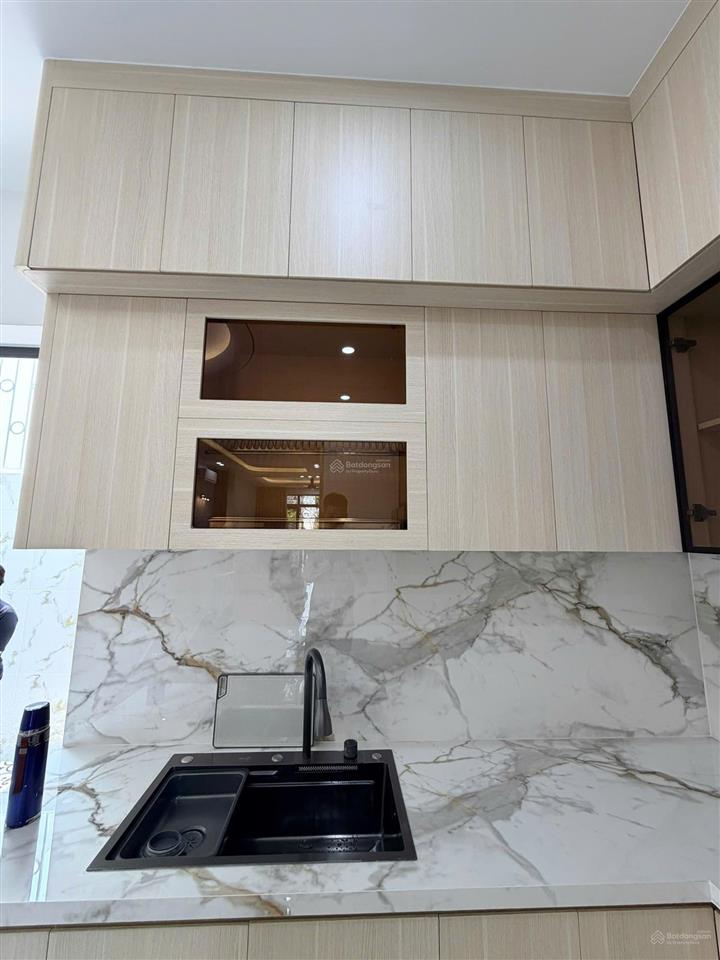 Bán nhà 3 tầng mới đẹp. có thang máy. 100m2 ngang 5m chỉ 11,9 tỷ. kđt hà quang 2. đường số 17