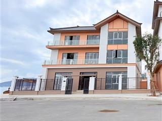 Biệt thự độc bản mặt biển nt5  79. dt 239,58m2 3 tầng giá 183,556 tỷ. vinhomes pearl bay nha trang