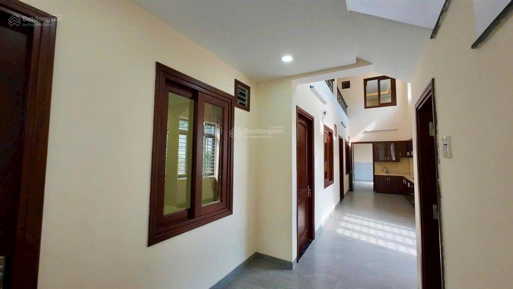 Bán nhà 3 tầng tổng dt 306m2 giá 13,5 tỷ. góc 2 mặt đường nguyễn khuyến. vĩnh hải. nha trang