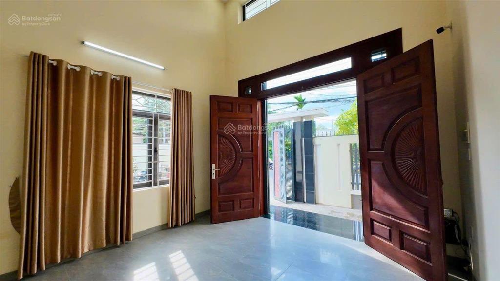 Bán nhà 3 tầng tổng dt 306m2 giá 13,5 tỷ. góc 2 mặt đường nguyễn khuyến. vĩnh hải. nha trang
