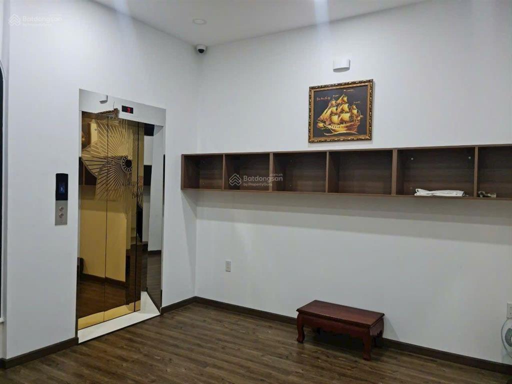 Bán biệt thự 4 tầng 168,4m2 ngang 8,6m nở hậu 9,6m giá 29 tỷ. đường lê chân. trung tâm tp nha trang