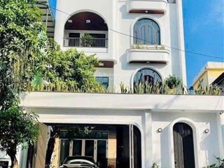 Bán biệt thự 4 tầng 168,4m2 ngang 8,6m nở hậu 9,6m giá 29 tỷ. đường lê chân. trung tâm tp nha trang