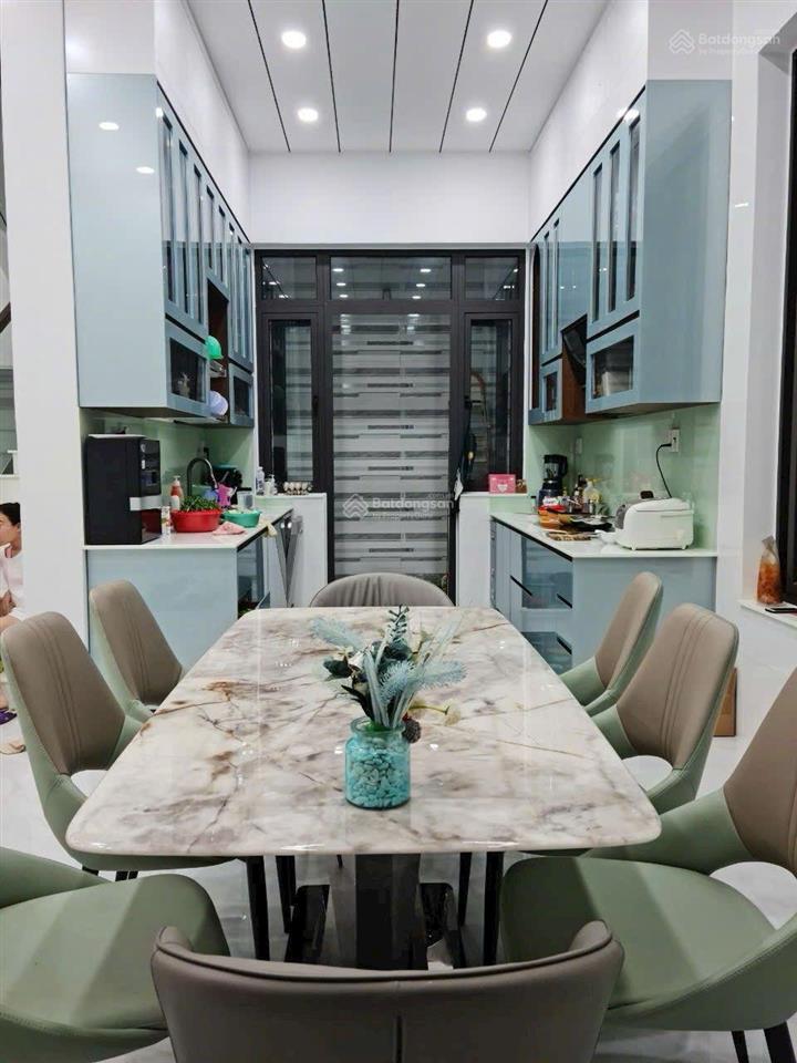 Bán biệt thự 4 tầng 168,4m2 ngang 8,6m nở hậu 9,6m giá 29 tỷ. đường lê chân. trung tâm tp nha trang