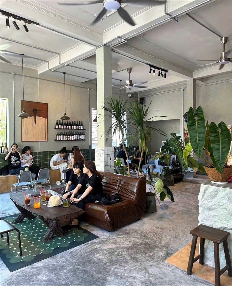 Bán nhà 1 trệt 1 lầu 118,2m ngang 8m chỉ 16 tỷ. đường tản viên. khu bàn cờ nha trang